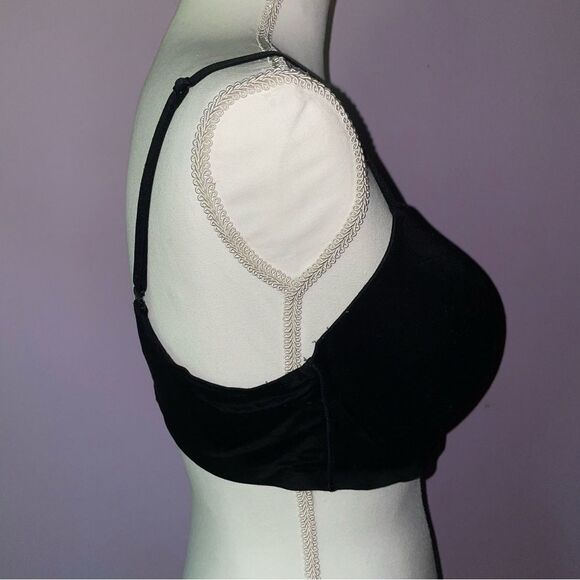 Victoria's Secret Size 38C Incredible Bra Padded No Wire Black - Picture 2 of 6